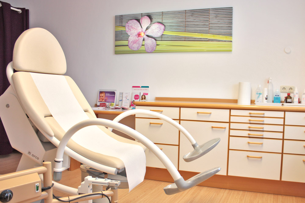 Behandlungszimmer02